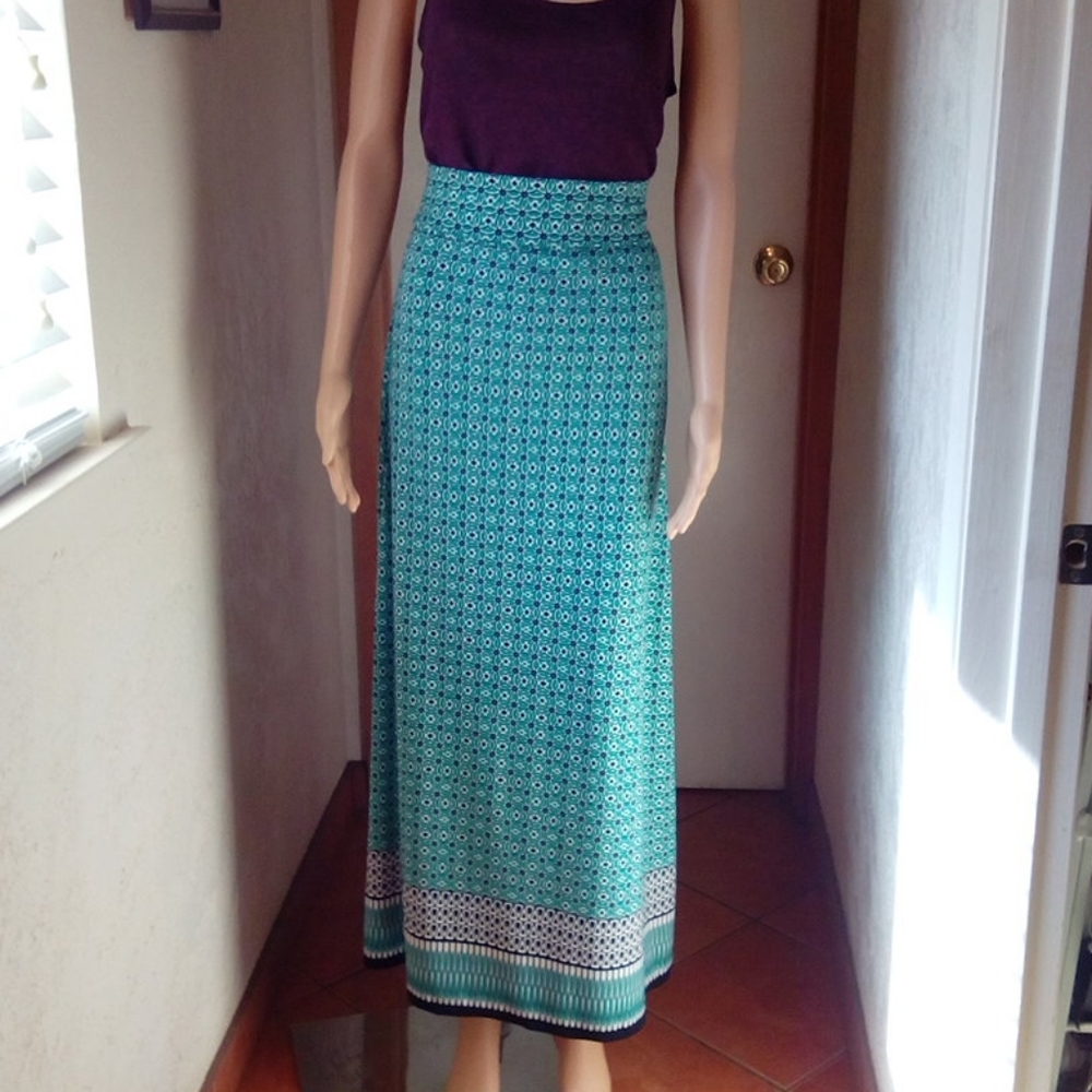 STUDIO M Multicolored Skirt - Picture 2 of 8